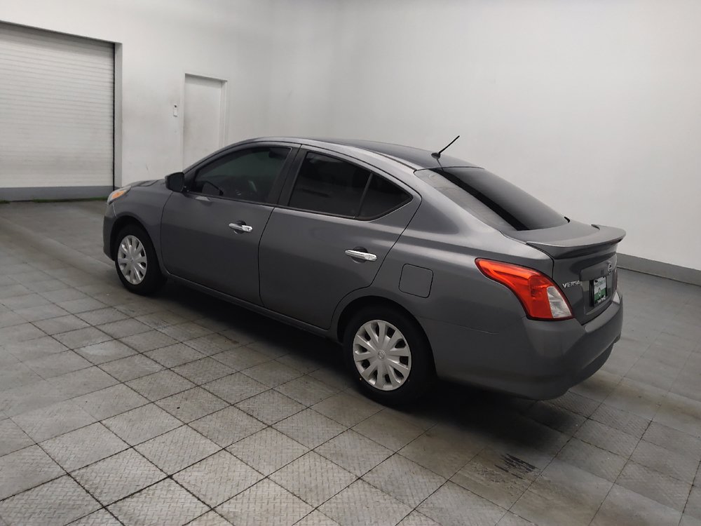 Used 2018 Nissan Versa SV FWD image 3