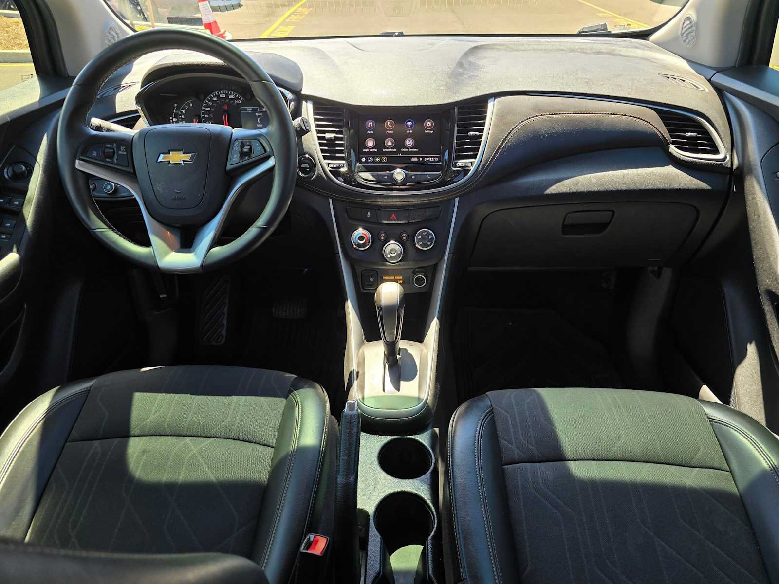Used 2020 Chevrolet Trax LT w/ Driver Confidence Package AWD/4WD image 18