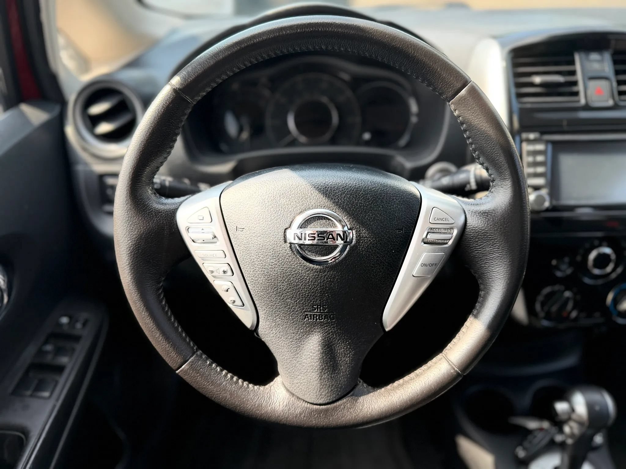 Used 2015 Nissan Versa Note FWD image 31