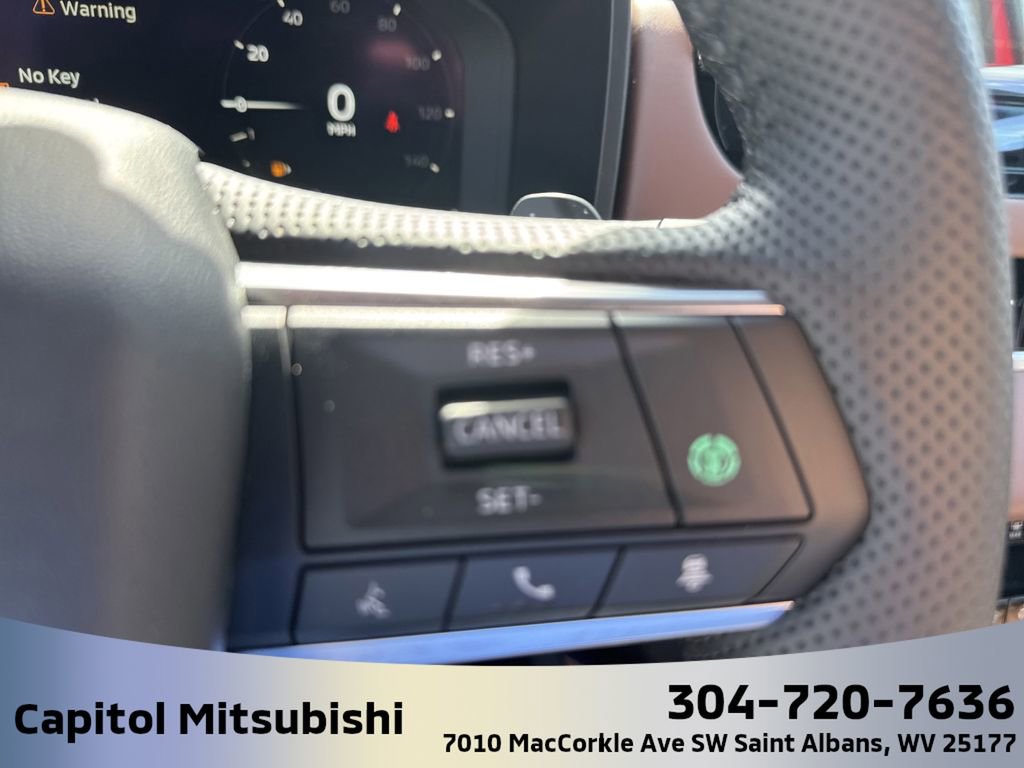 New 2025 Mitsubishi Outlander SEL image 22
