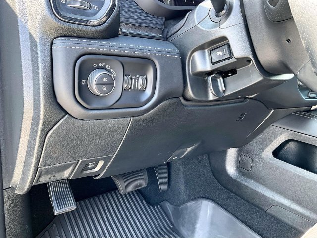 Used 2024 RAM 2500 Rebel w/ Towing Technology Group AWD/4WD image 31