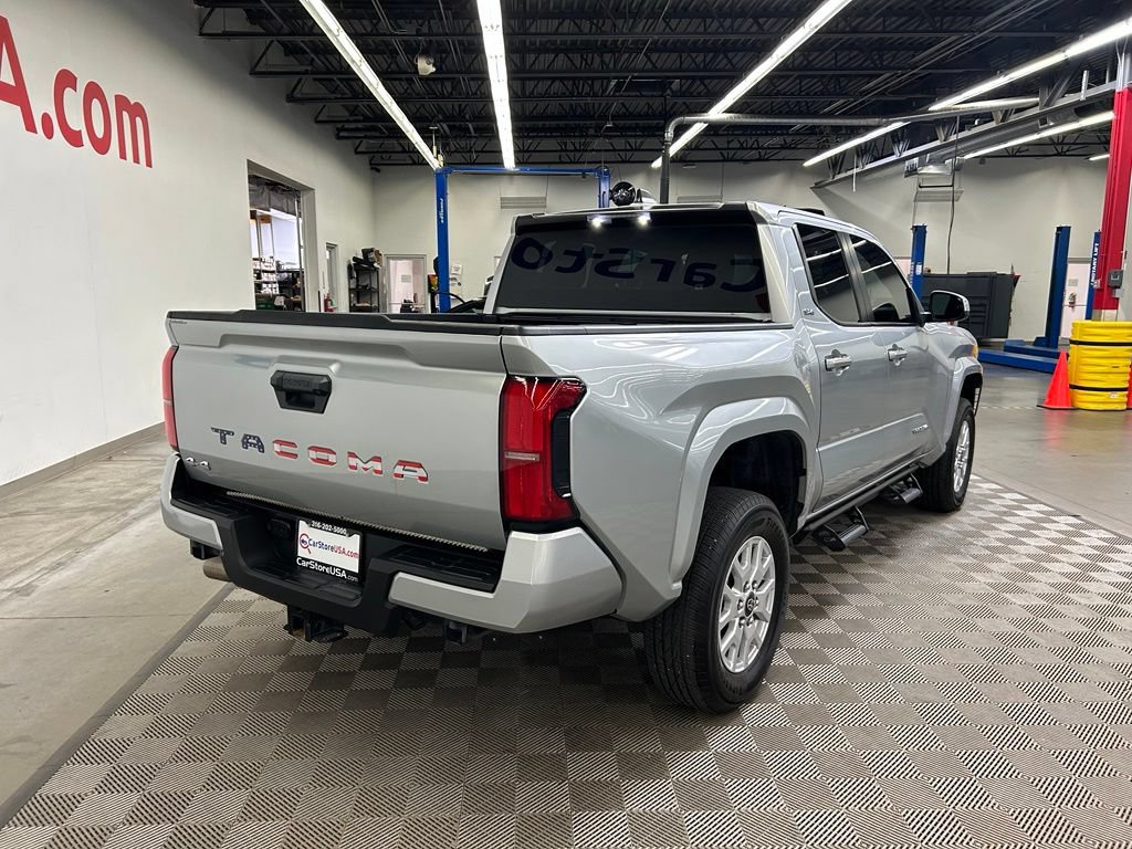 Used 2024 Toyota Tacoma SR5 AWD/4WD image 9