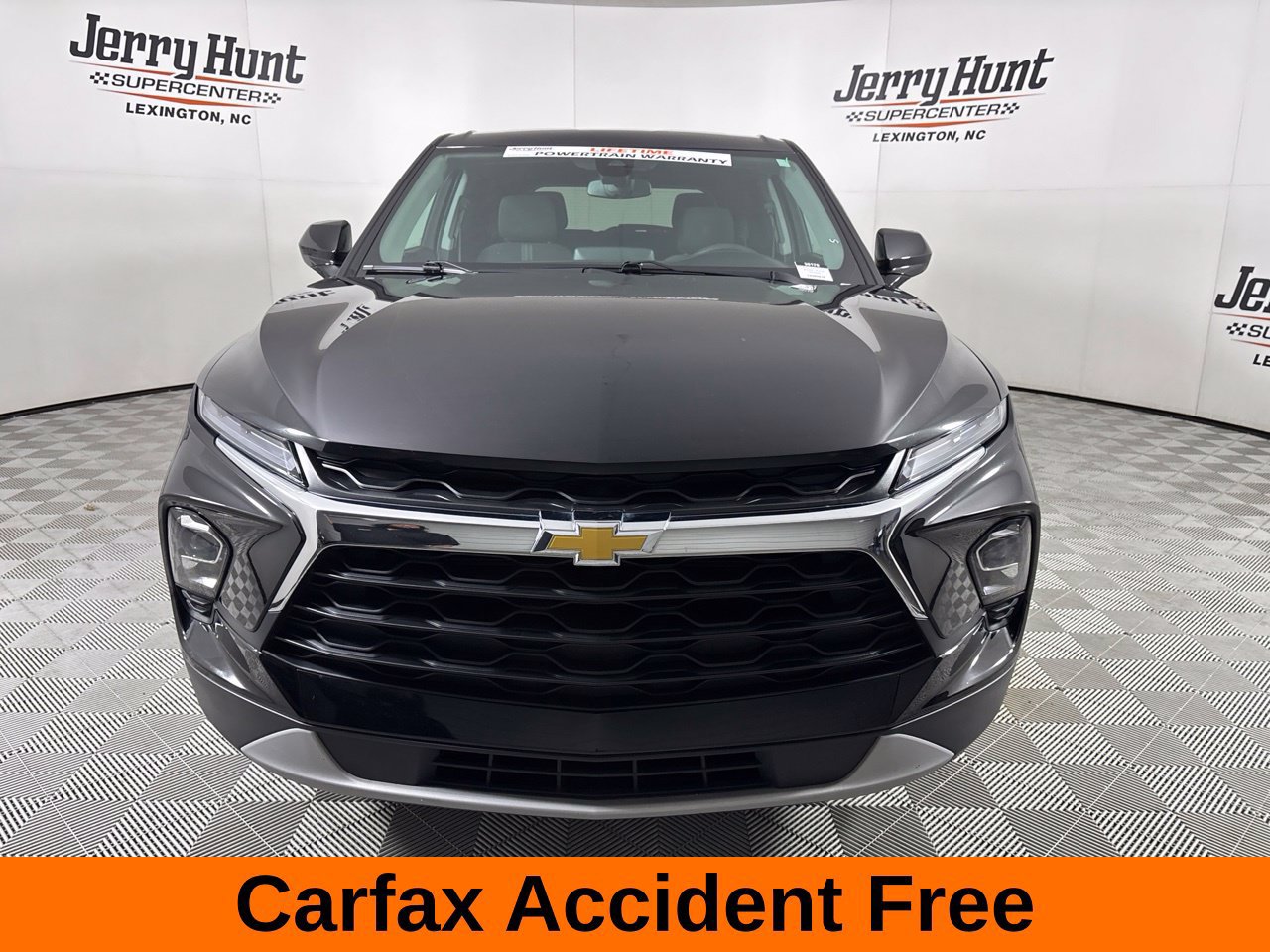 Used 2025 Chevrolet Blazer LT AWD/4WD image 3