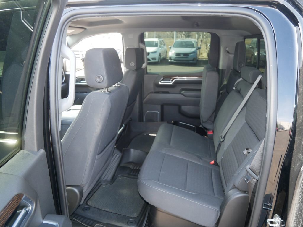 Used 2022 GMC Sierra 1500 Elevation w/ Preferred Package AWD/4WD image 13