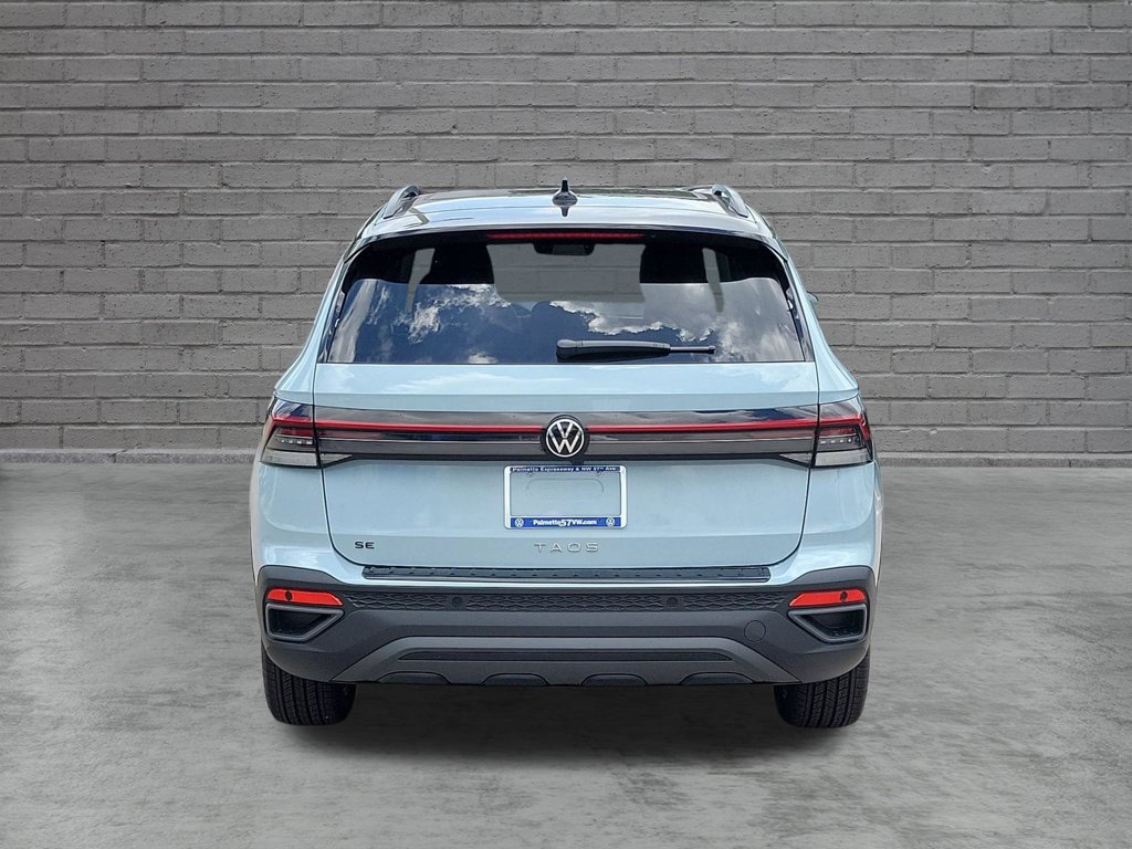 New 2026 Volkswagen Taos SE FWD image 4