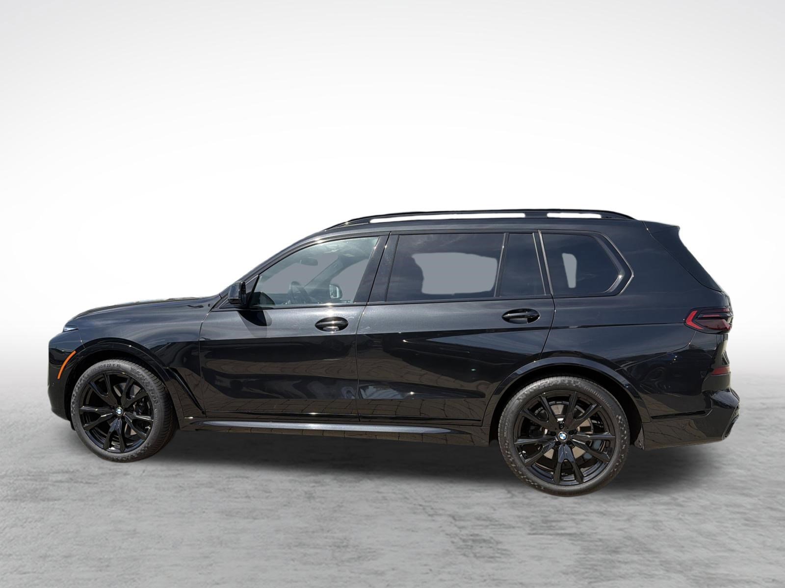 Used 2025 BMW X7 xDrive40i w/ Executive Package image 5