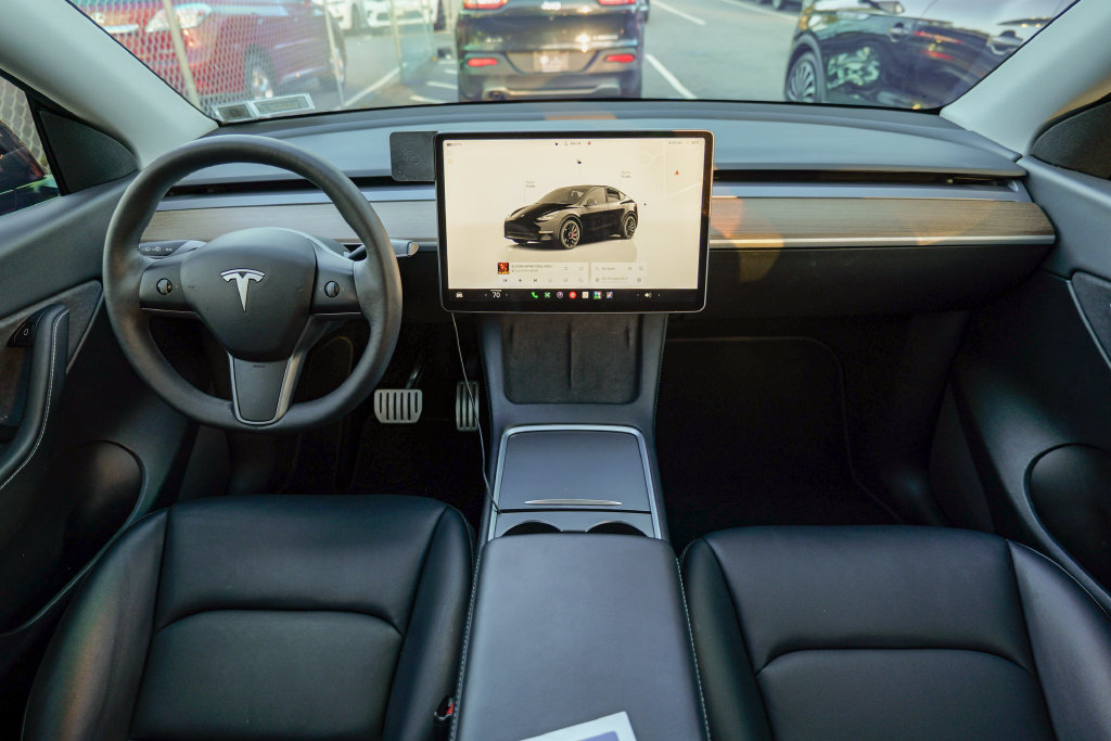 Used 2022 Tesla Model Y Performance AWD/4WD image 39