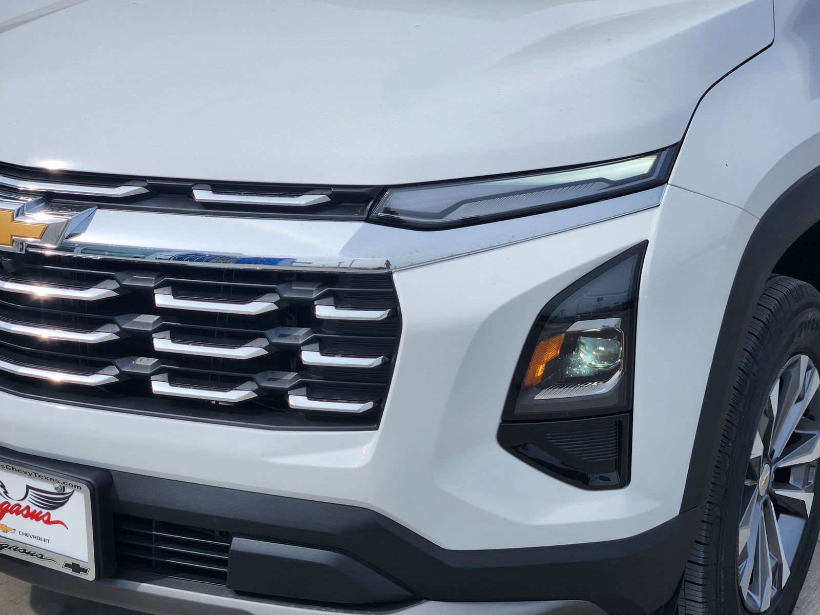 New 2026 Chevrolet Equinox LT w/ Convenience Package II image 8