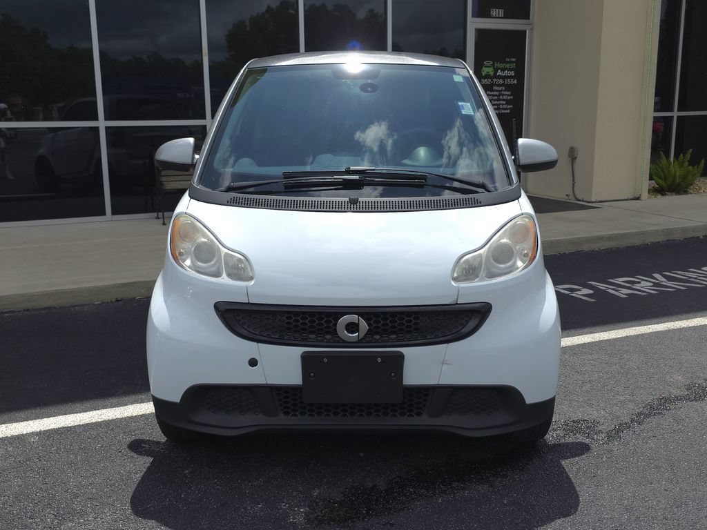 Used 2013 smart fortwo pure RWD image 2