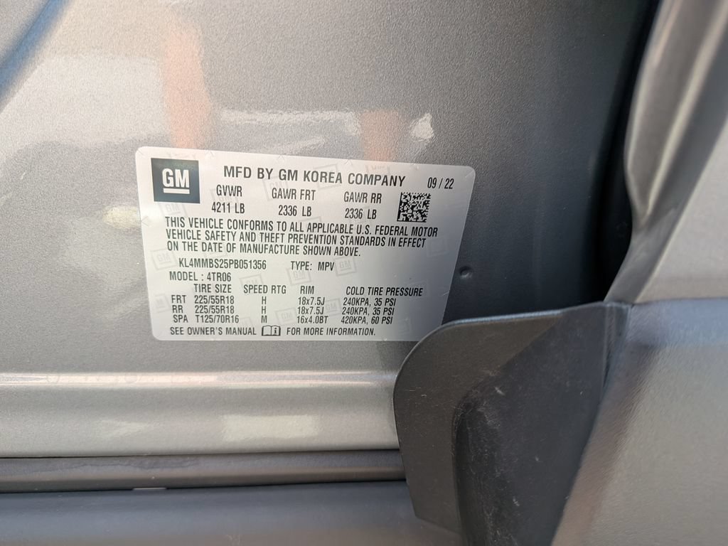 Used 2023 Buick Encore GX Preferred w/ Cold Weather Comfort Package FWD image 37