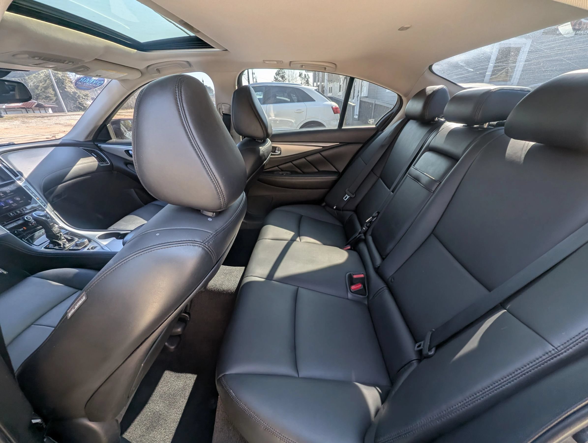 Used 2019 INFINITI Q50 Luxe w/ Essential Package (3.0T Luxe) RWD image 33