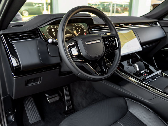 New 2026 Land Rover Range Rover Sport Dynamic SE AWD/4WD image 16