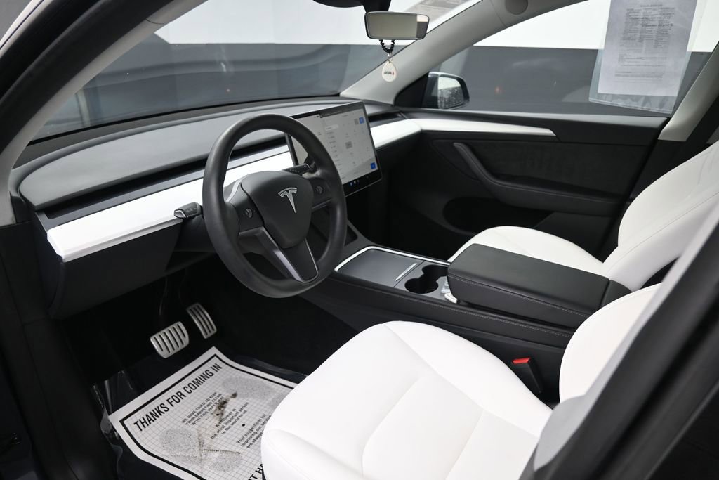 Used 2023 Tesla Model Y Performance AWD/4WD image 22