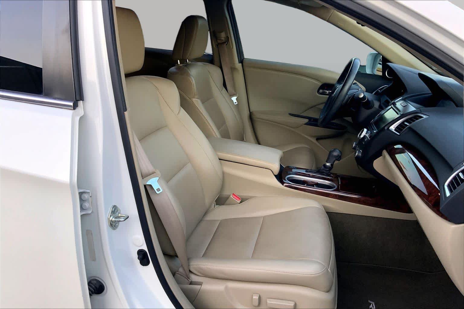 Used 2016 Acura RDX w/ Tech & AcuraWatch Plus Pack FWD image 9