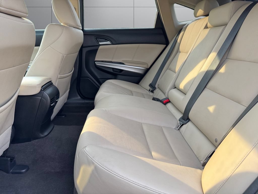 Used 2015 Honda Crosstour EX-L image 16