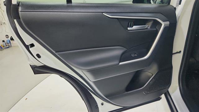 Used 2025 Toyota RAV4 XLE FWD image 21