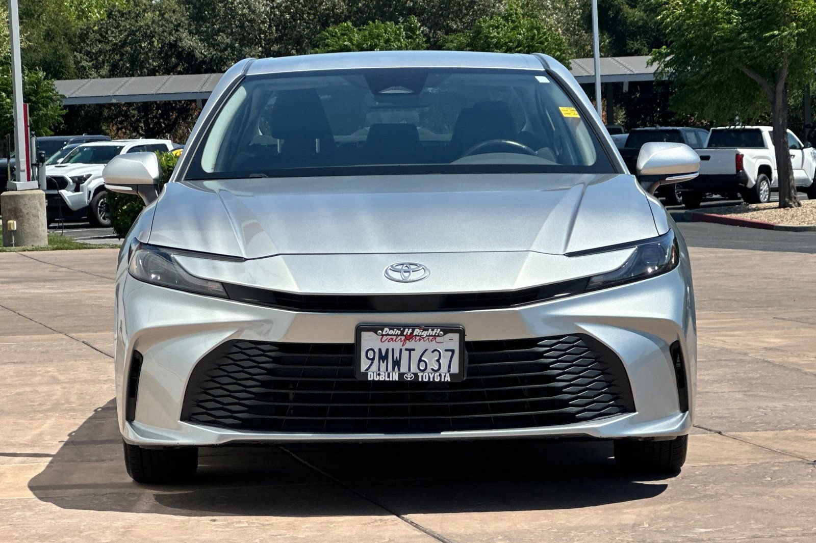 Used 2025 Toyota Camry LE AWD/4WD image 11