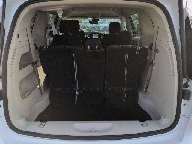Used 2023 Chrysler Voyager LX FWD image 12