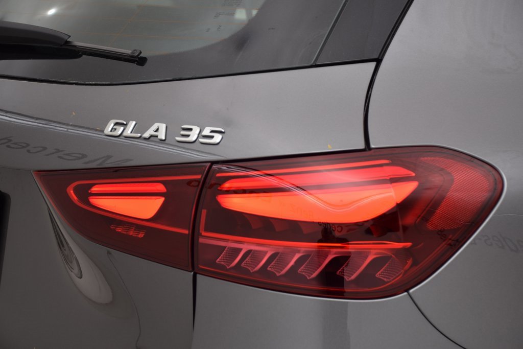 New 2025 Mercedes-Benz GLA 35 AMG 4MATIC image 13