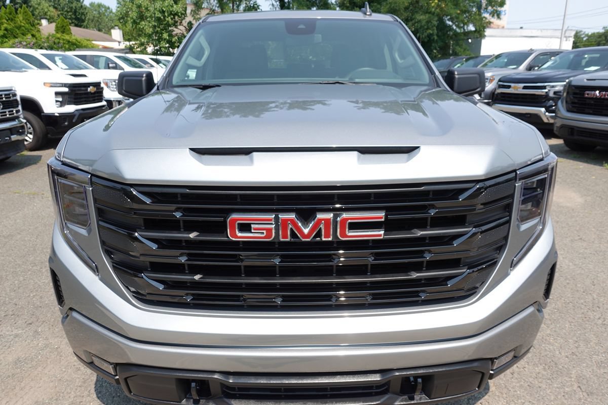 Used 2025 GMC Sierra 1500 Elevation AWD/4WD image 6