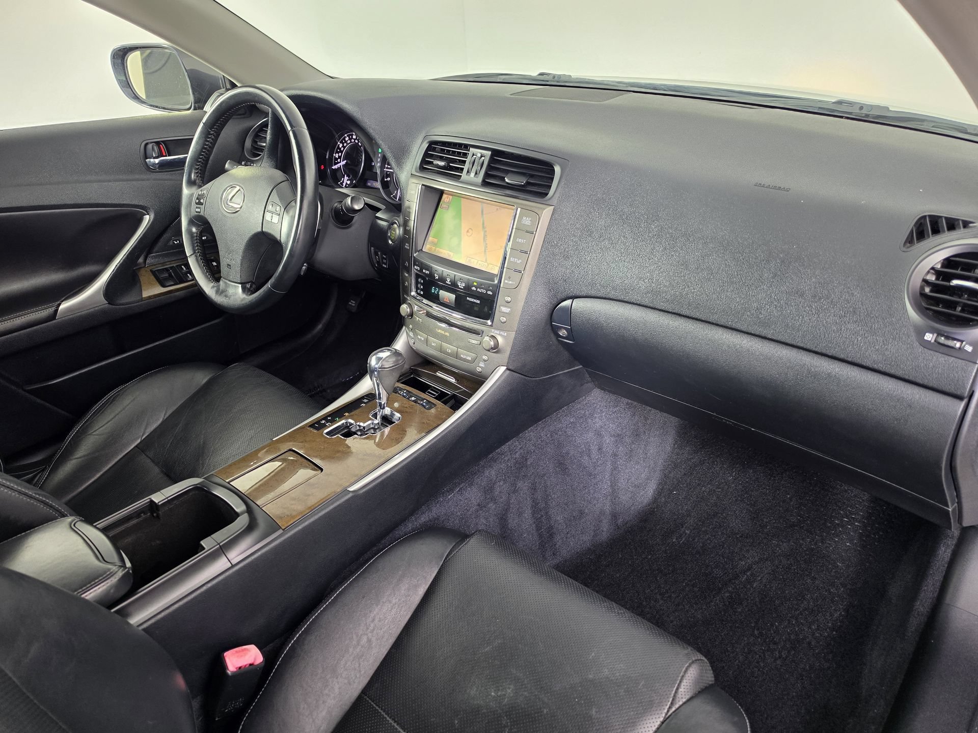 Used 2010 Lexus IS 350C RWD image 36