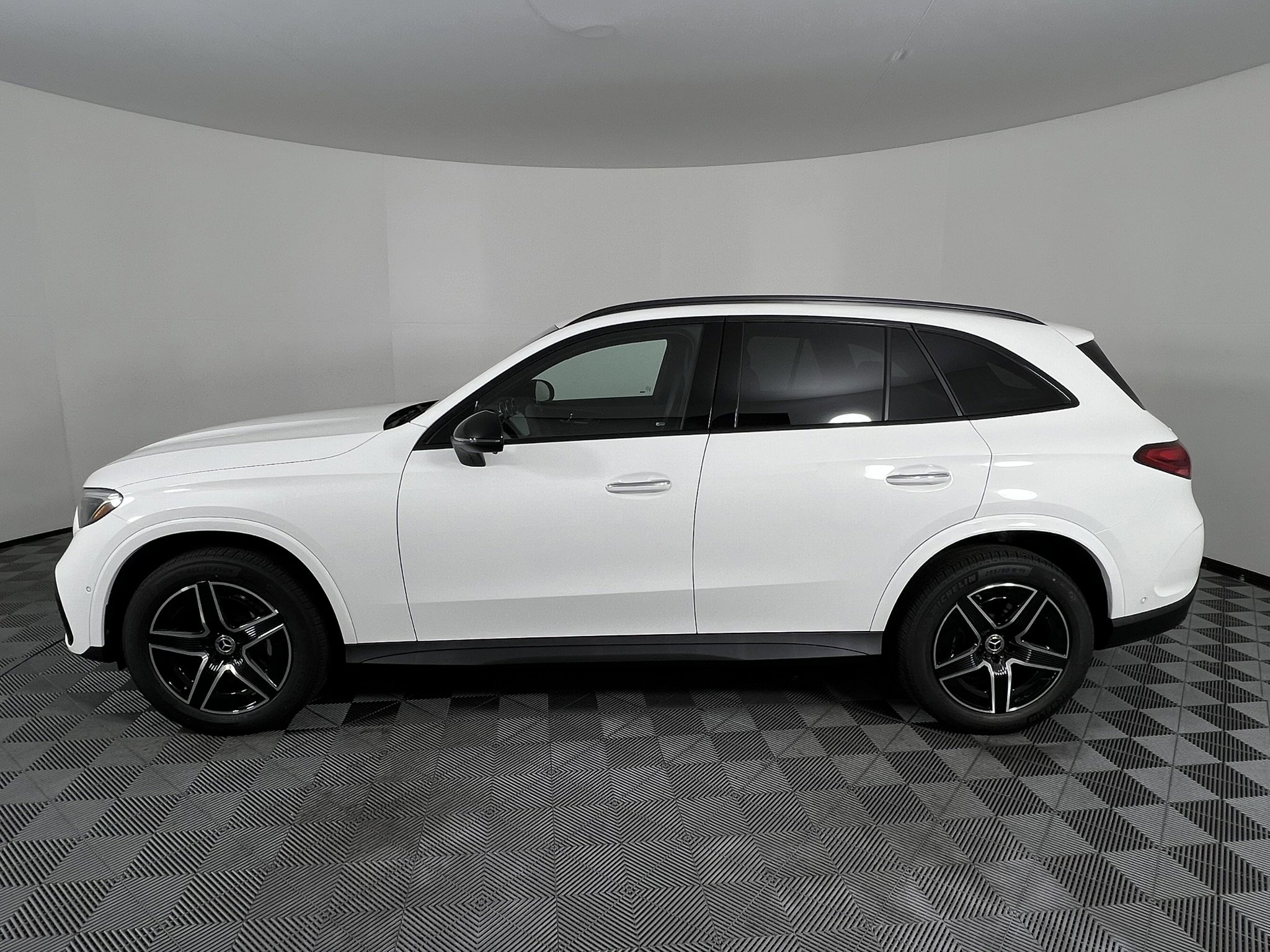 New 2026 Mercedes-Benz GLC 300 4MATIC image 9