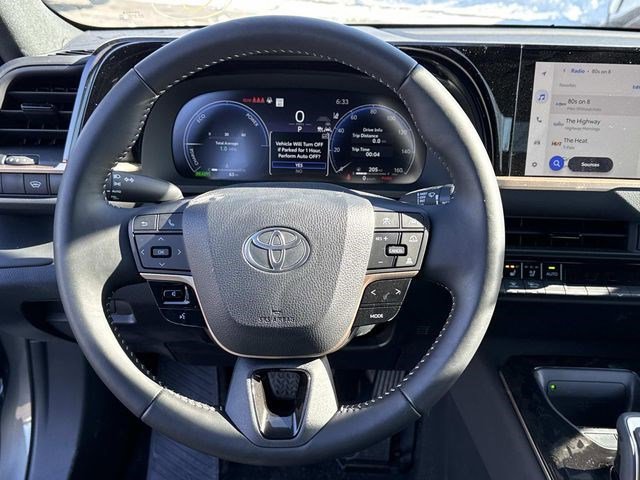 Used 2025 Toyota Crown XLE image 18