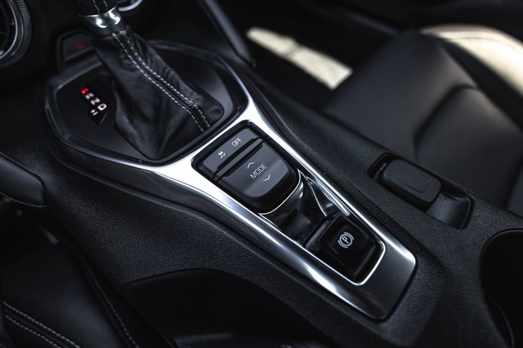 Used 2021 Chevrolet Camaro SS RWD image 17