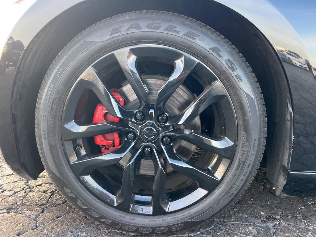 Used 2012 Nissan 370Z Roadster image 38