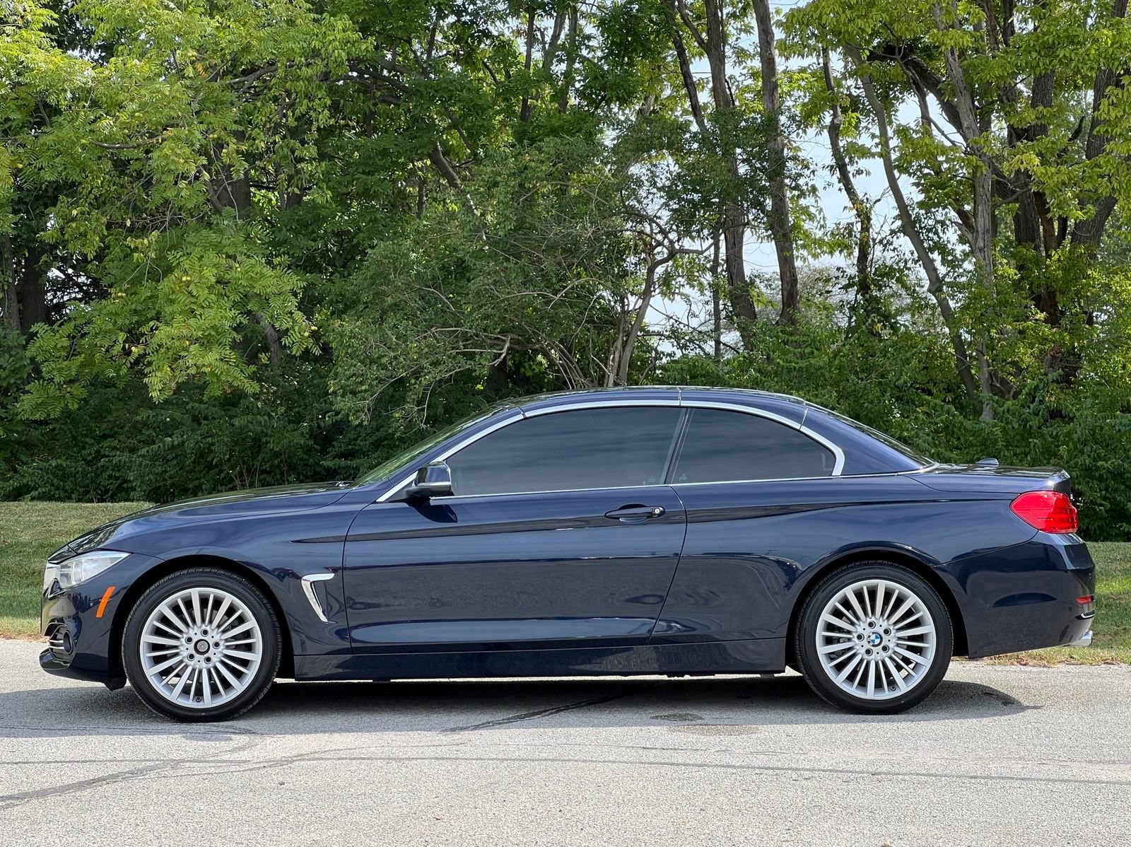 Used 2015 BMW 428i xDrive Convertible AWD/4WD image 12