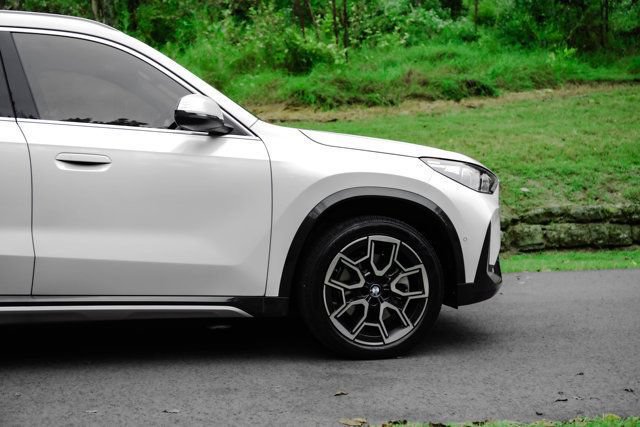 Used 2026 BMW X1 xDrive28i w/ Convenience Package AWD/4WD image 13