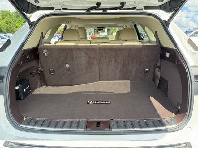 Used 2018 Lexus RX 350L Luxury w/ Accessory Package FWD image 30
