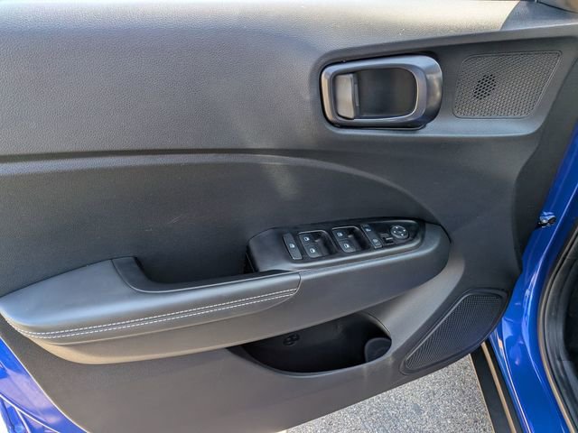 Used 2025 Hyundai Venue Limited image 8