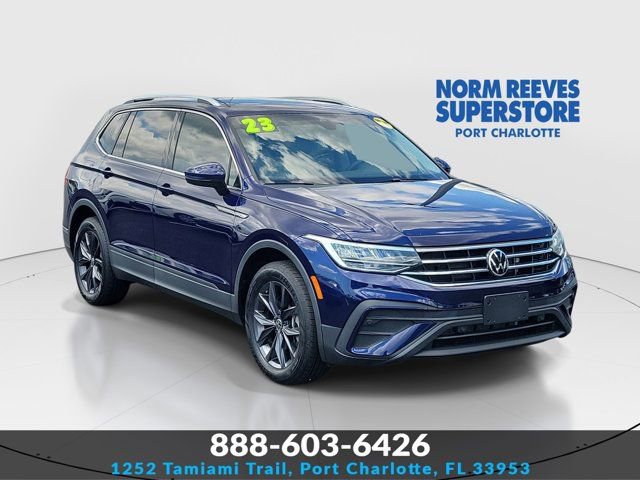 Certified 2023 Volkswagen Tiguan SE w/ Panoramic Sunroof Package FWD image 1