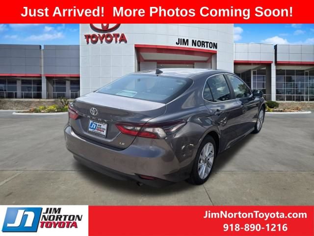 Used 2024 Toyota Camry LE FWD image 4