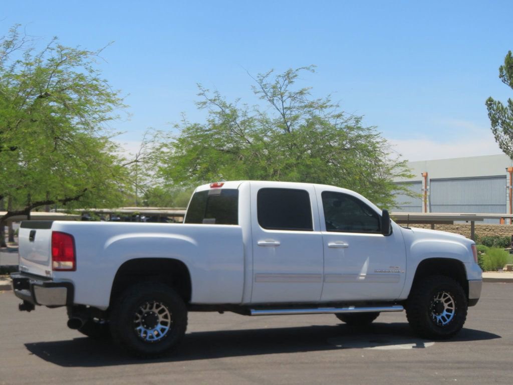 Used 2008 GMC Sierra 2500 SLT w/ EZ-Lift Tailgate Package RWD image 6