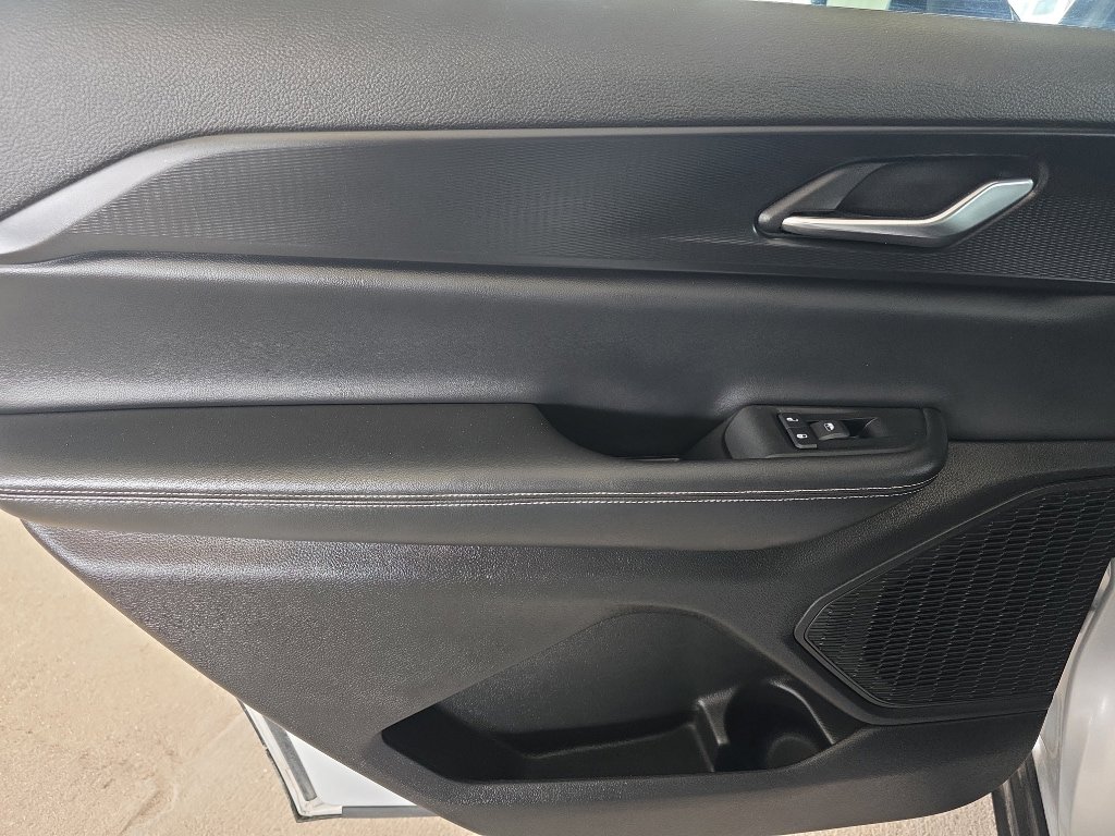 Used 2024 Jeep Grand Cherokee L Altitude image 17