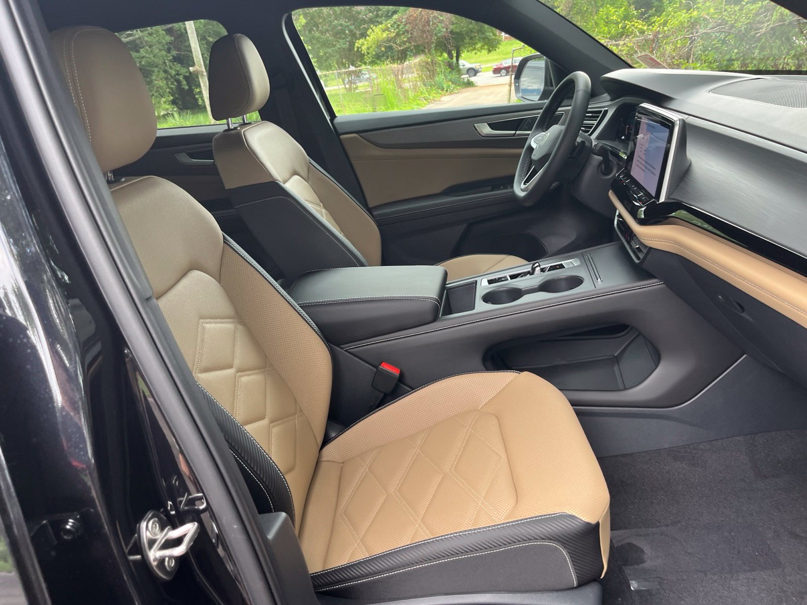 New 2026 Volkswagen Atlas Cross Sport SE FWD image 29