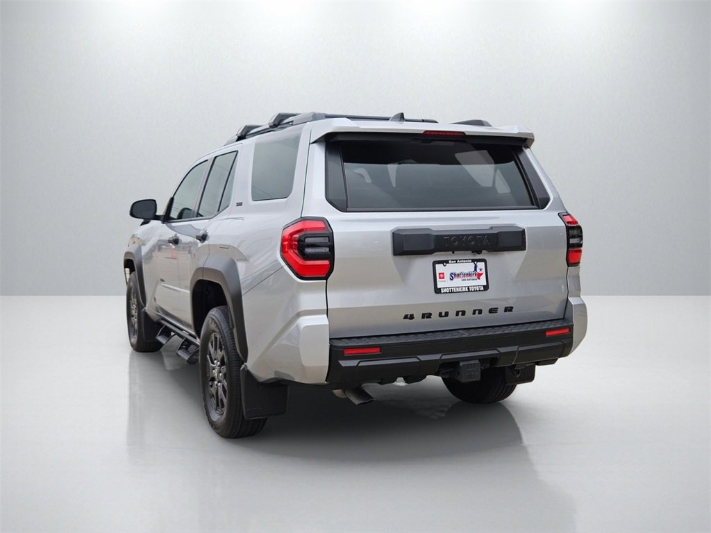 Used 2025 Toyota 4Runner SR5 image 7