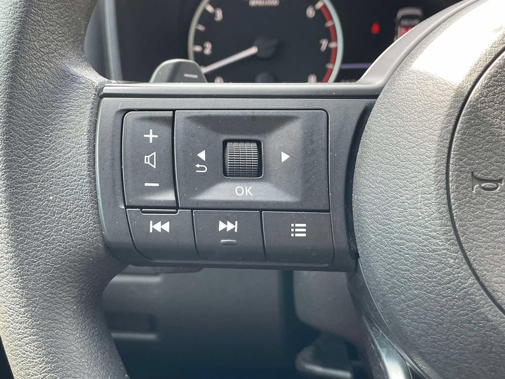 Used 2023 Nissan Rogue S AWD/4WD image 22