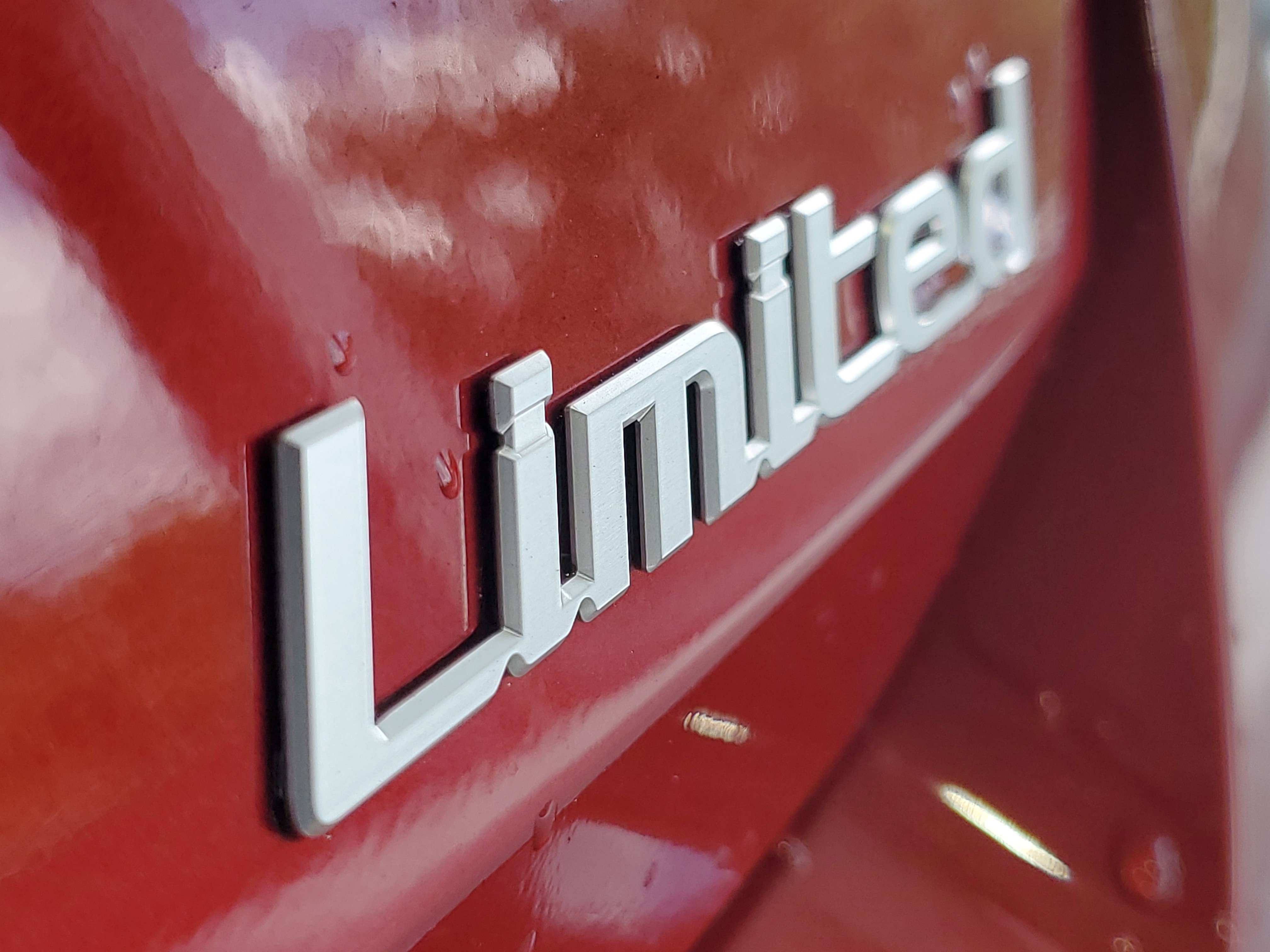 Used 2025 Hyundai Elantra Limited FWD image 6