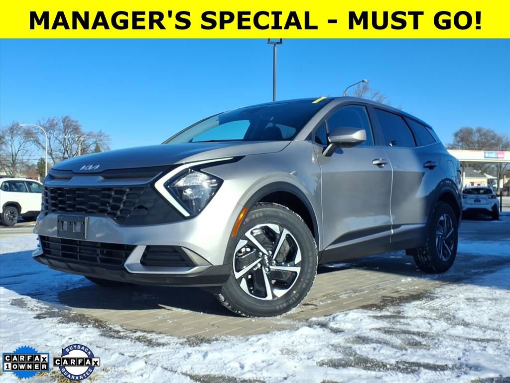 Used 2023 Kia Sportage LX image 3
