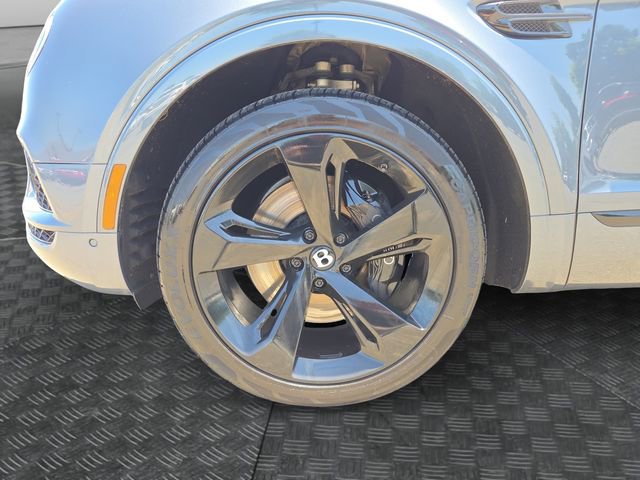 Used 2018 Bentley Bentayga Activity image 36