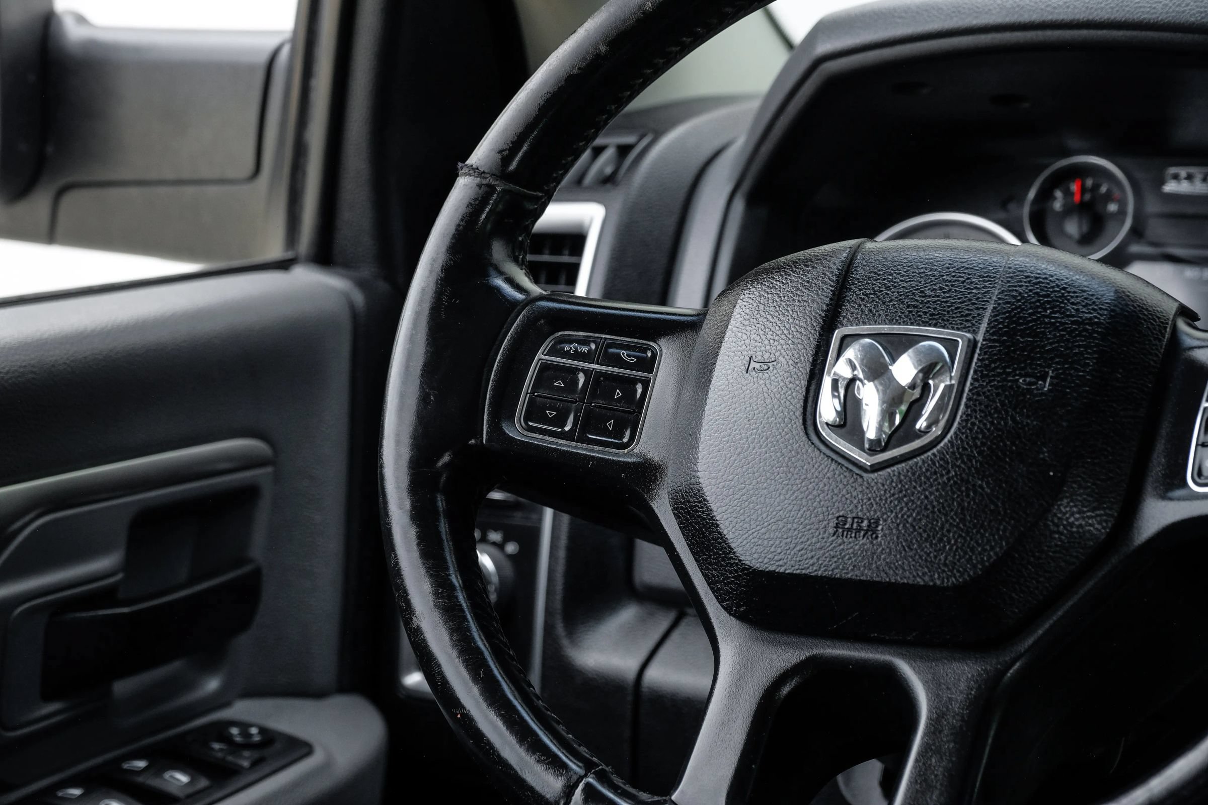 Used 2015 RAM 3500 Big Horn AWD/4WD image 22