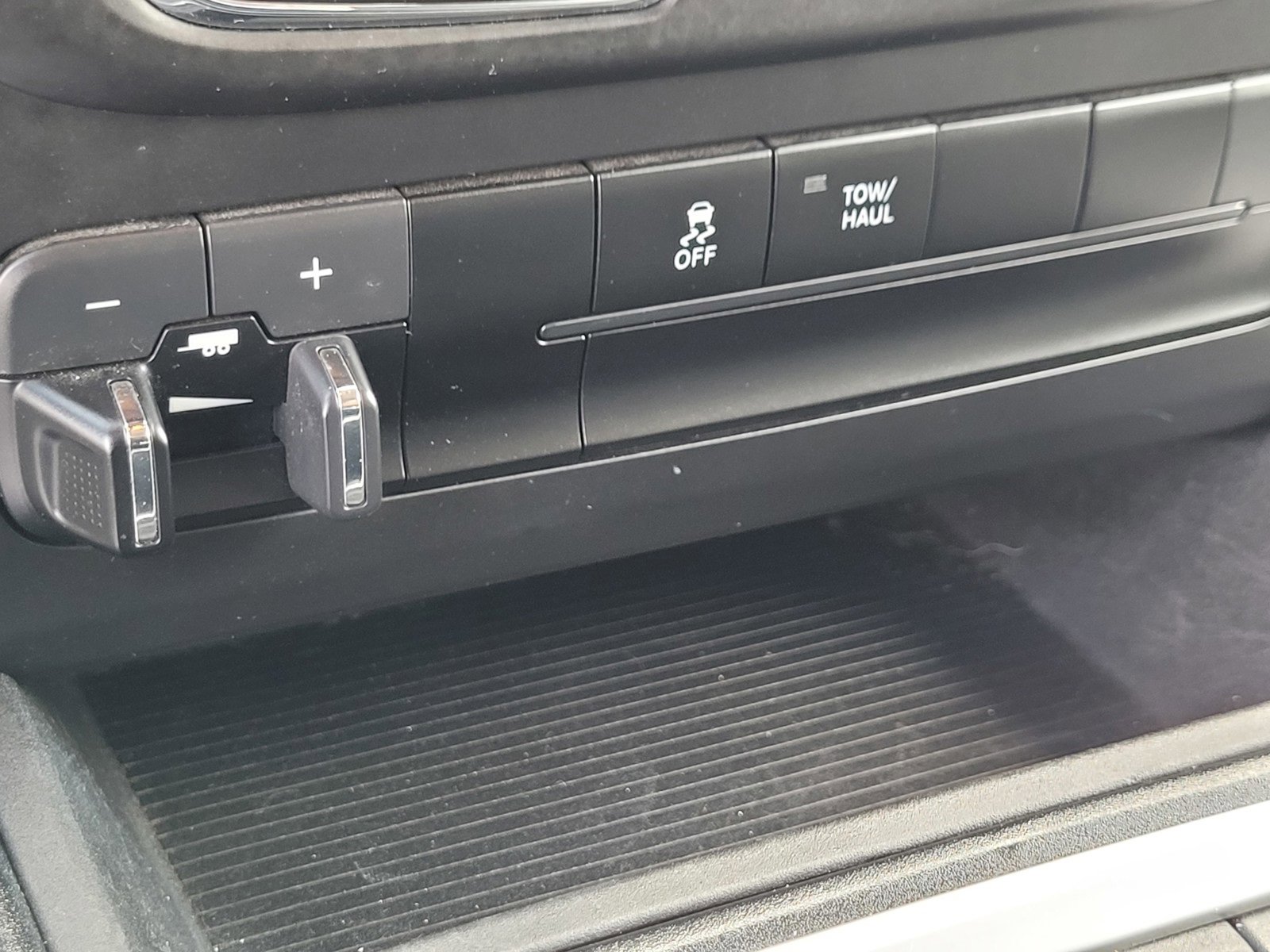 Used 2023 RAM 1500 Classic SLT w/ Trailer & Traction Group image 21