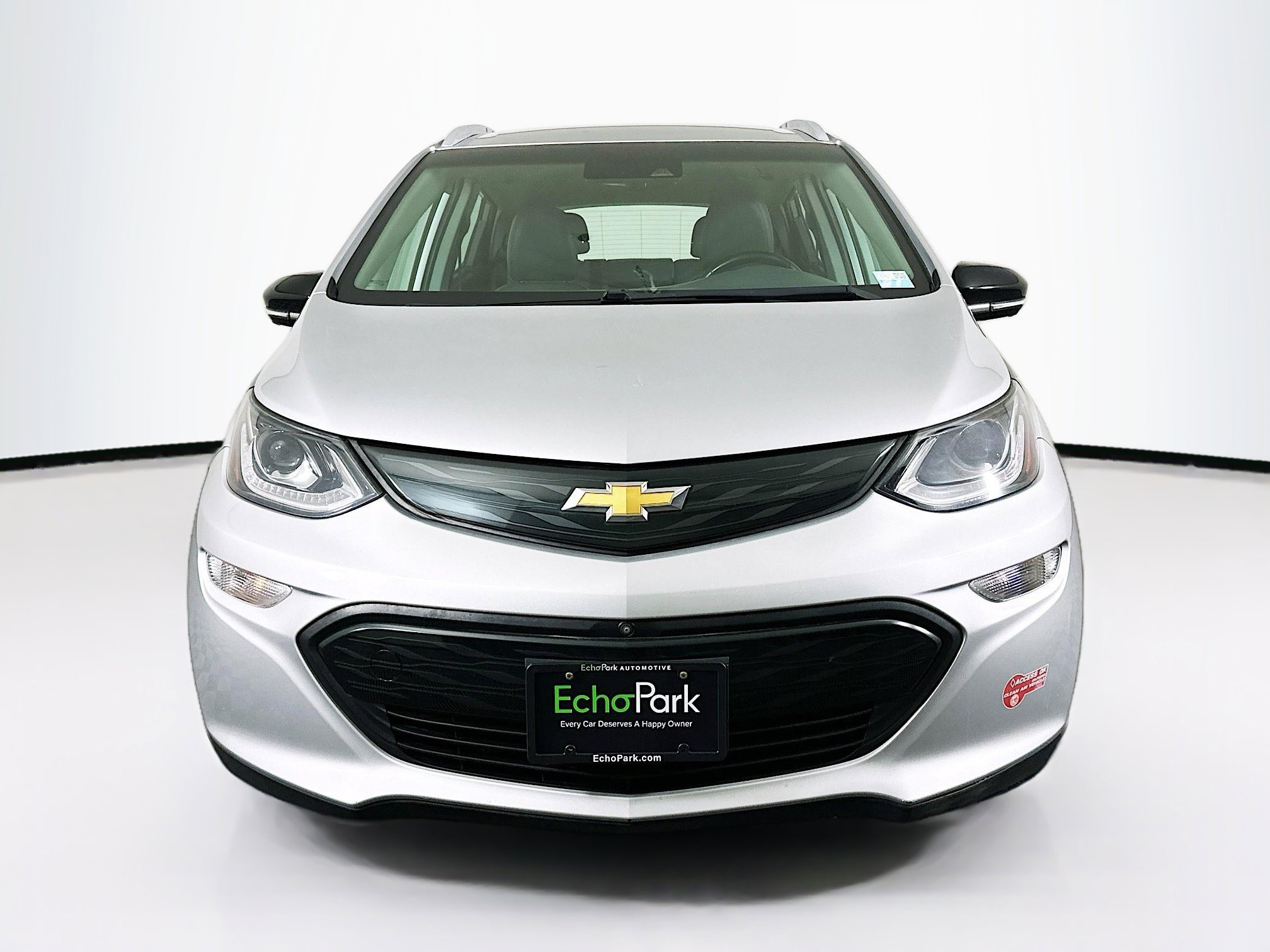 Used 2018 Chevrolet Bolt Premier w/ Driver Confidence II Package FWD image 2