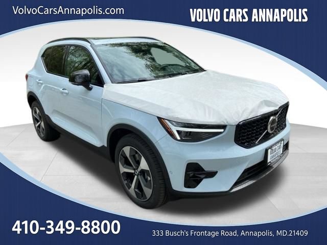 New 2026 Volvo XC40 B5 Plus w/ Climate Package AWD/4WD image 1