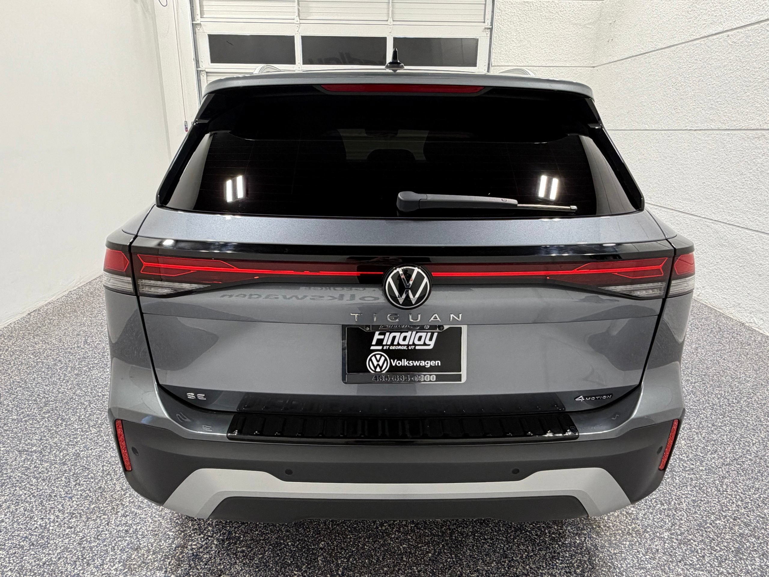 Used 2026 Volkswagen Tiguan SE w/ Panoramic Sunroof Package AWD/4WD image 5