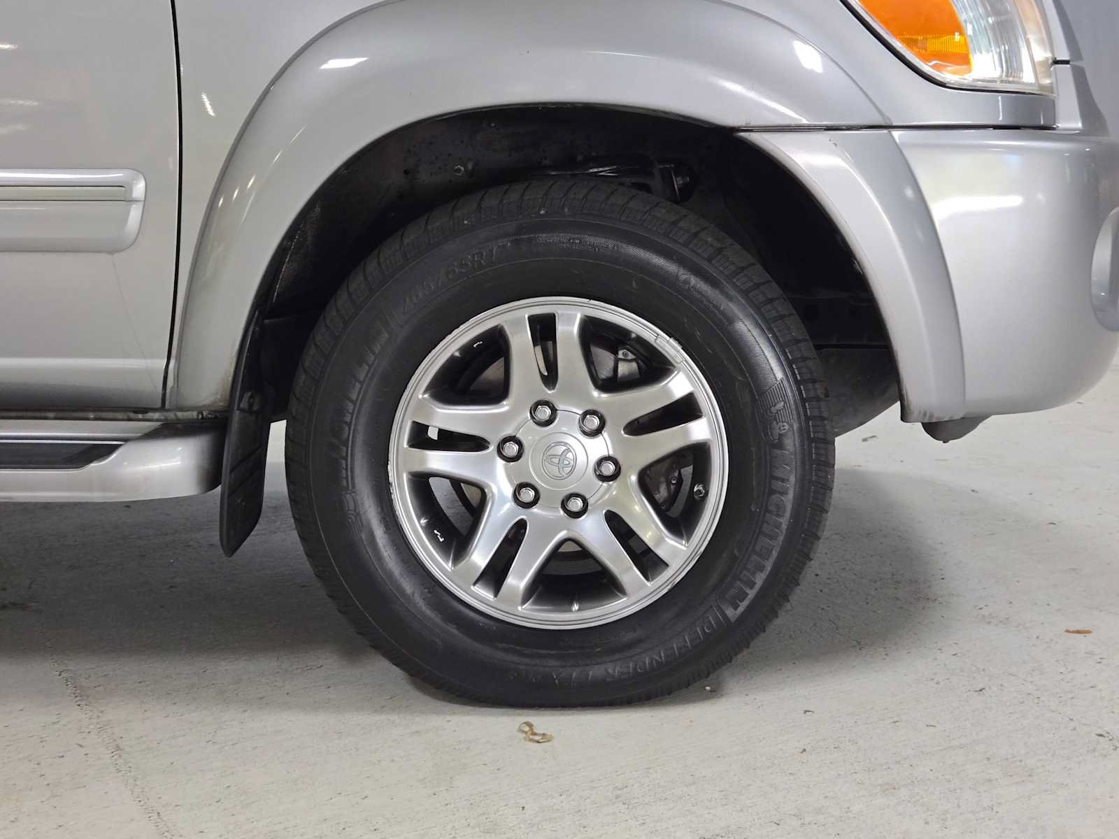 Used 2007 Toyota Sequoia SR5 AWD/4WD image 9