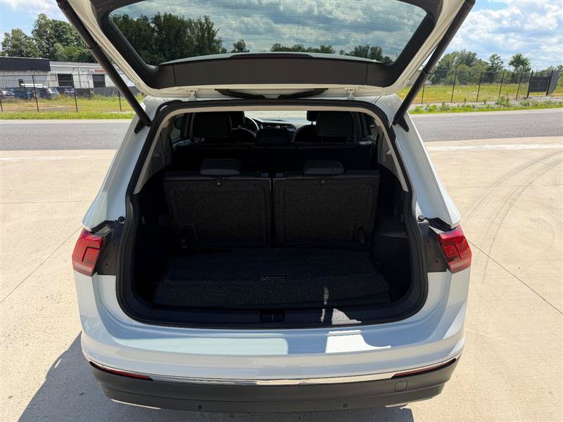 Used 2021 Volkswagen Tiguan SEL AWD/4WD image 13